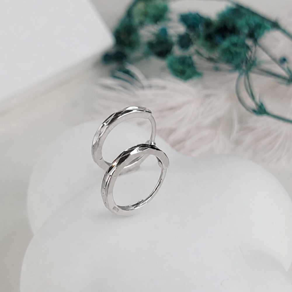 【me.luxe】SV菱紋圈圈耳環12mm