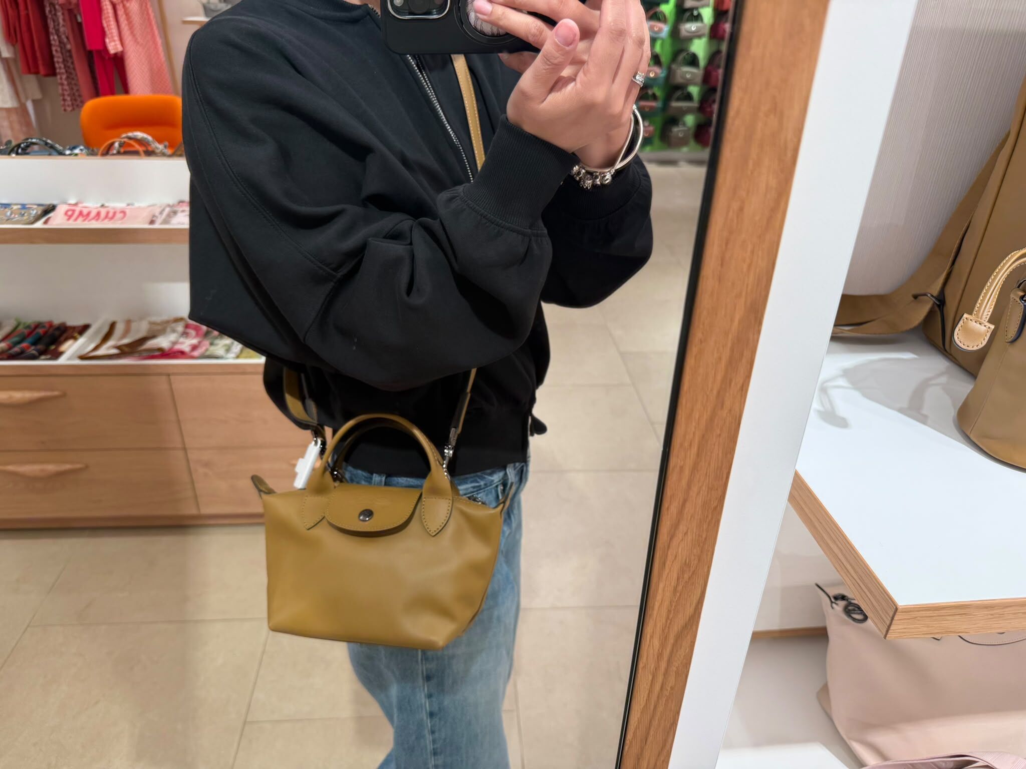 LYS01907 Longchamp Le Pliage Xtra 迷你牛皮水餃袋