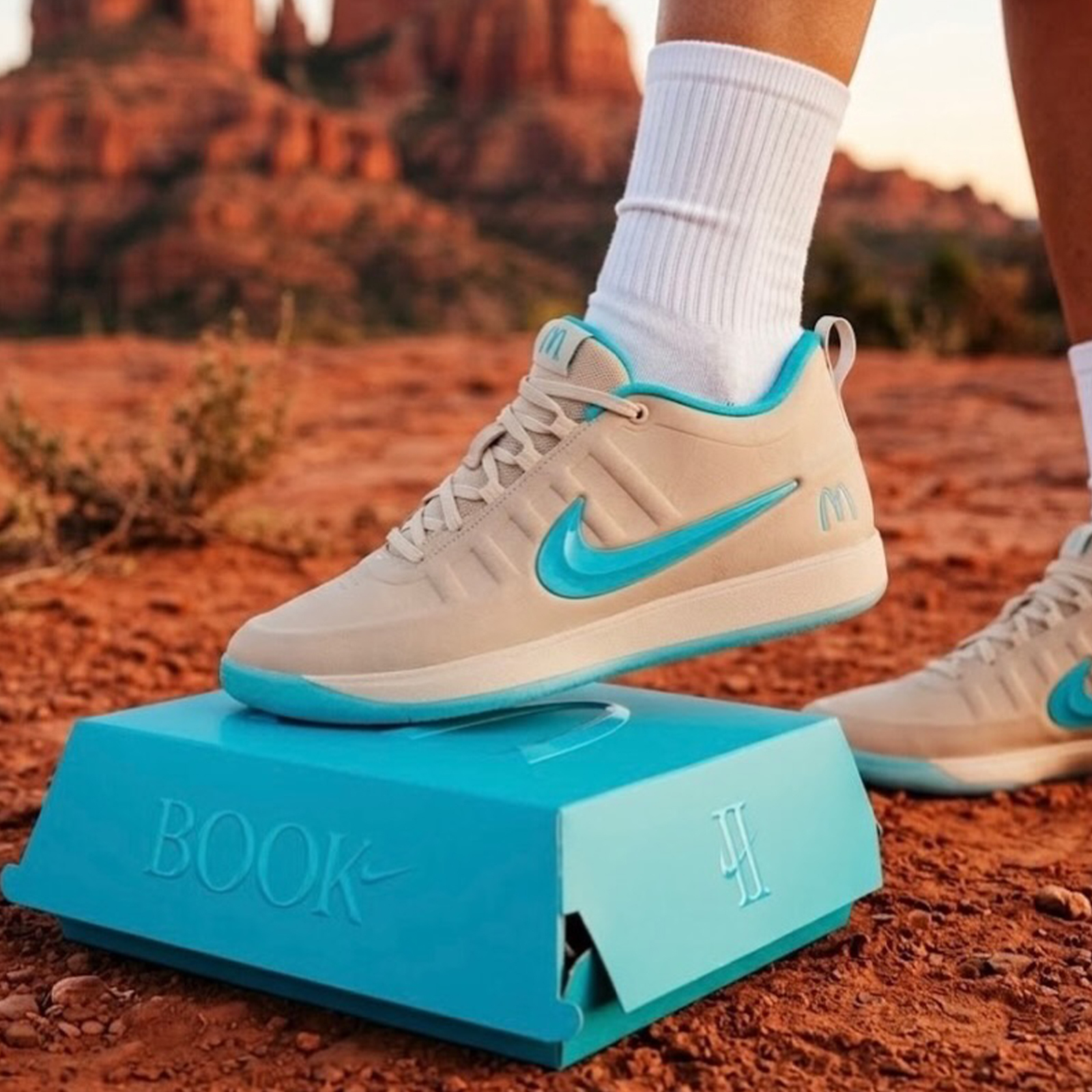 NIKE BOOK 2 EP X MCDONALD'S "Sedona" 塞多納 麥當勞 綠松石 蒂芬妮綠 限定聯名 實戰籃球鞋 IR6445-100