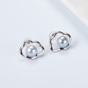 0613AT88-ANOTHERSZHK-PEARLS-海水真多麻雲朵鏤空耳釘（B20）