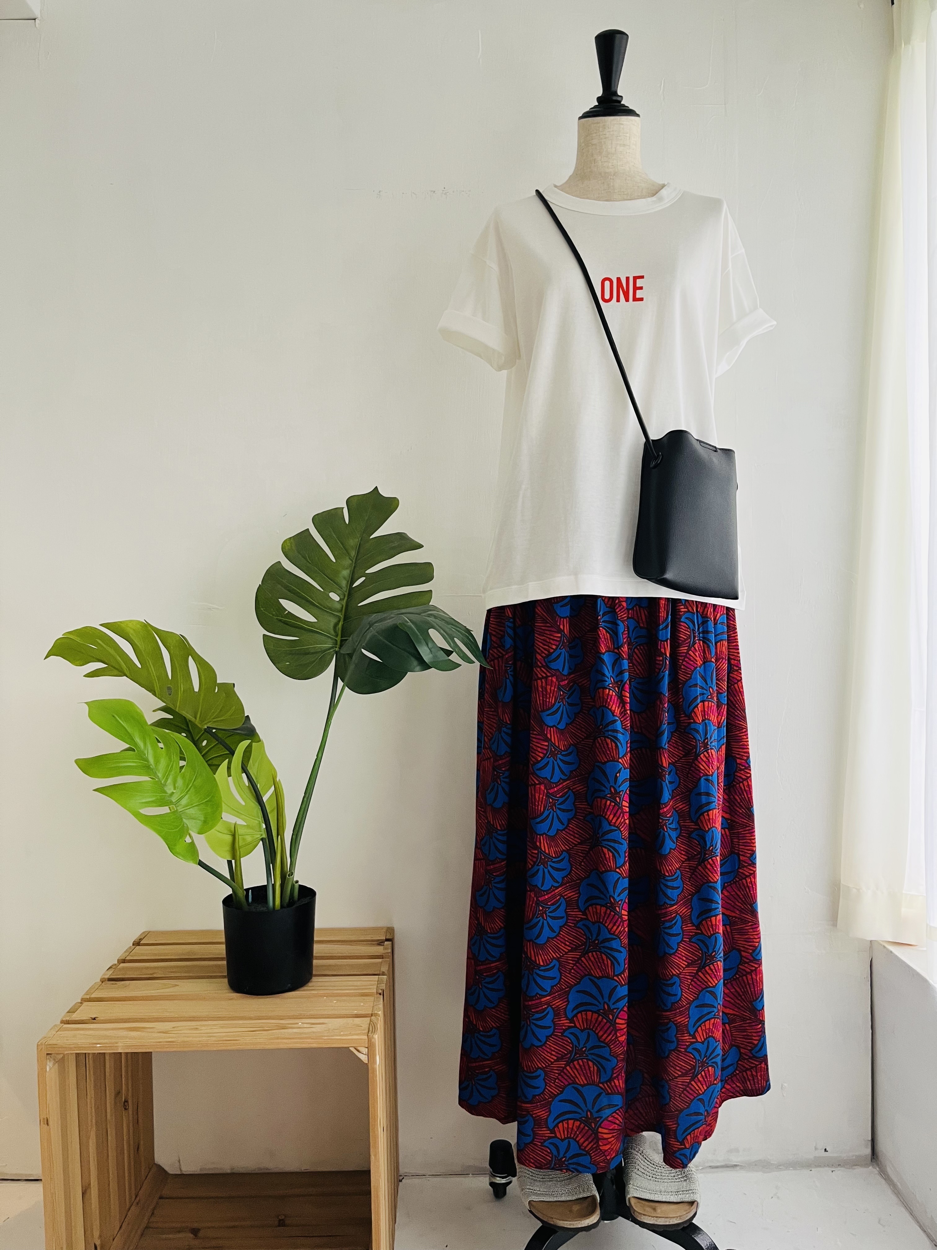 日本製NOUVELLES DU PARADIS白色圓領tee