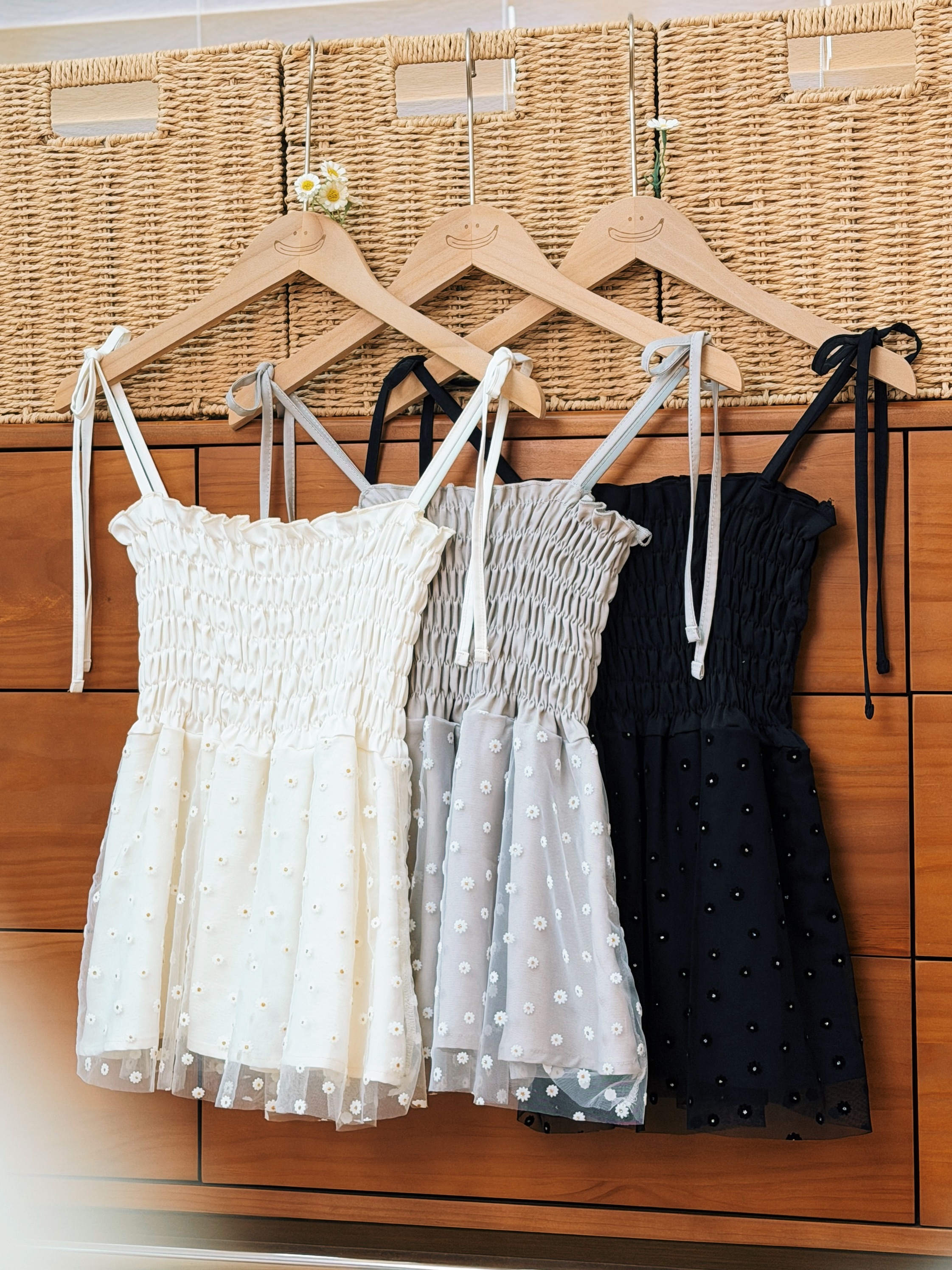 【新色加入🩶】三色 / 細閃小雛菊網紗束褶馬甲 / Daisy Shimmer Mesh Shirred Cami Top