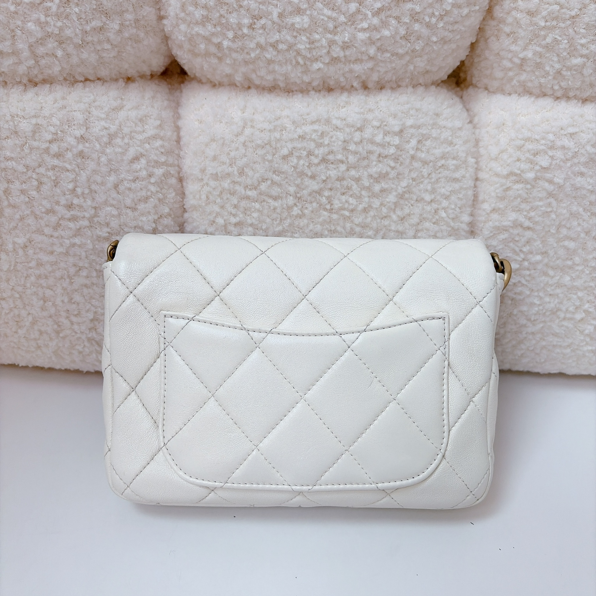 Chanel Chain Shoulder Bag - White / GHW