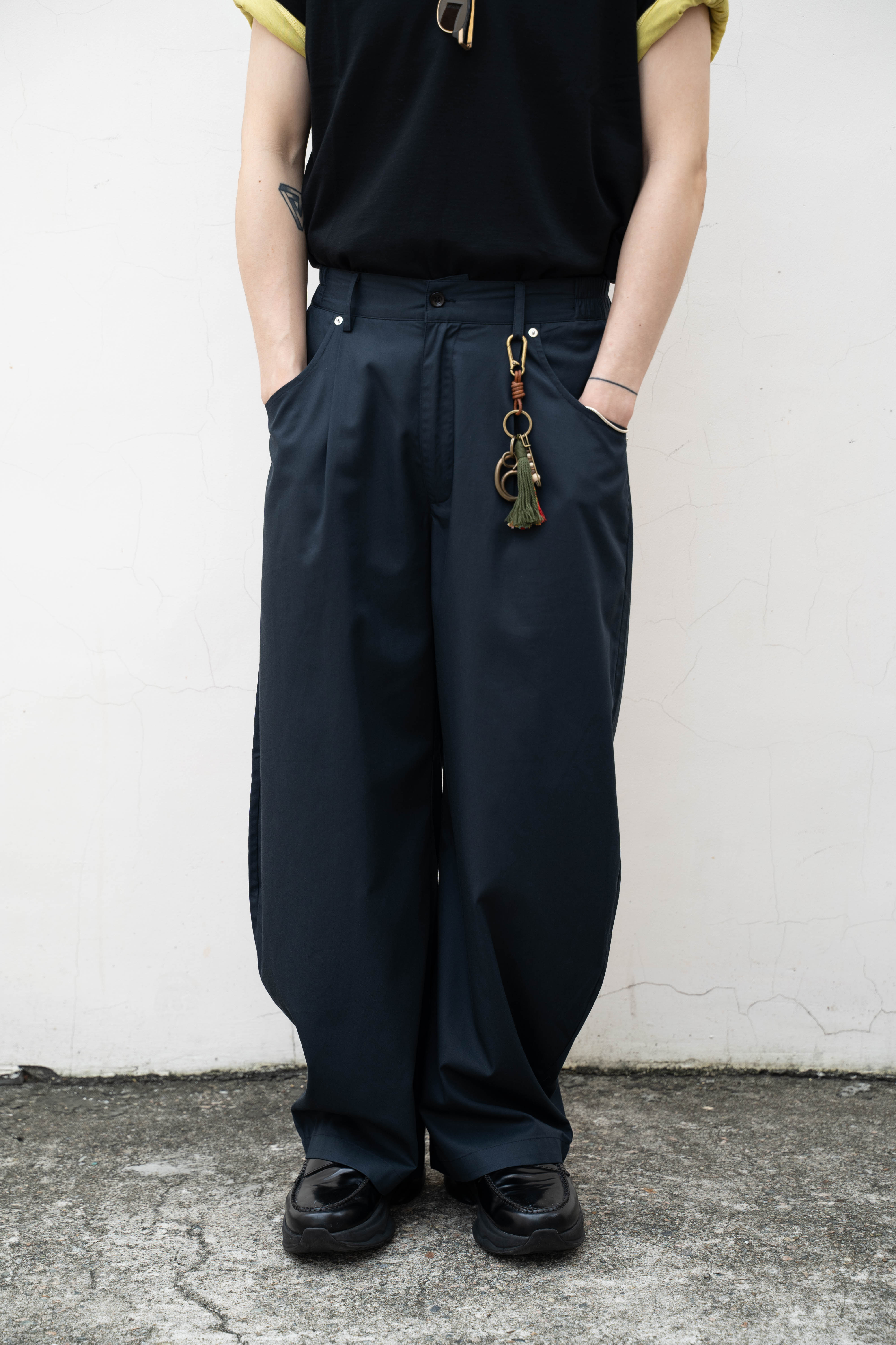 M.Humberstone｜CURVED LEG PANTS