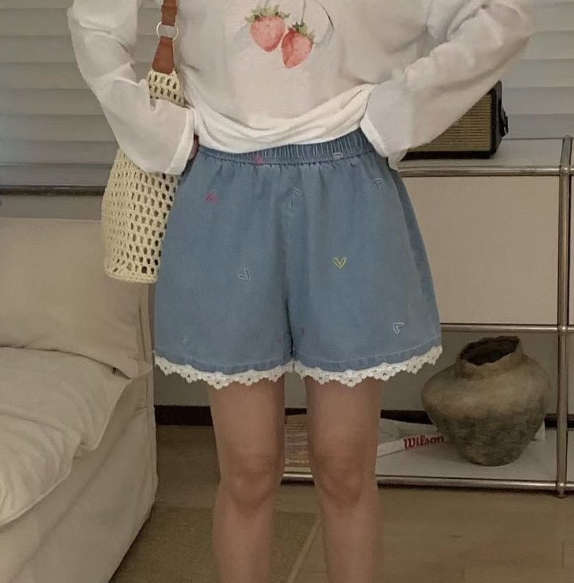 亮色愛心刺繡緹花丹寧短褲