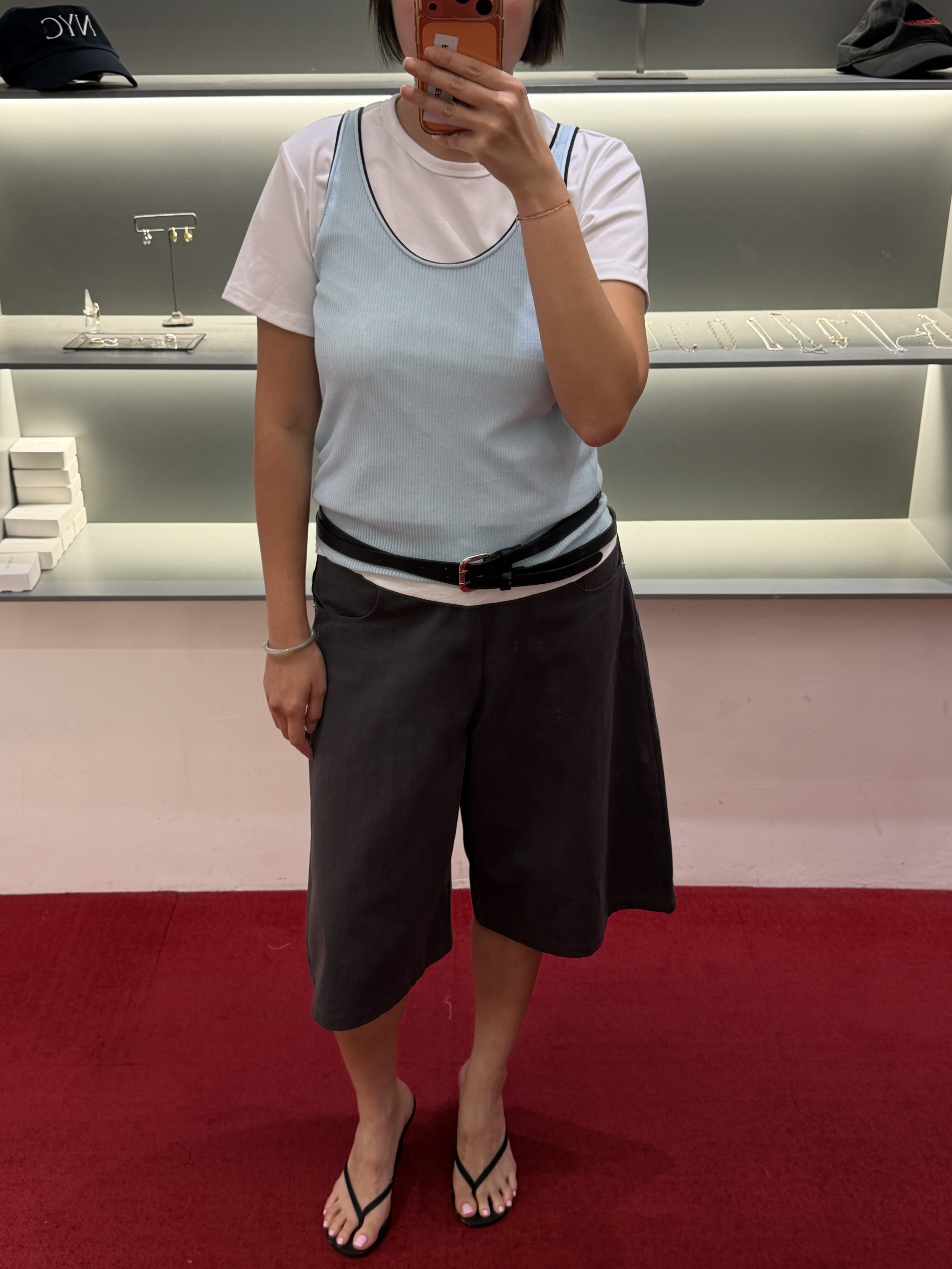 Contrast-panelled ribbed vest