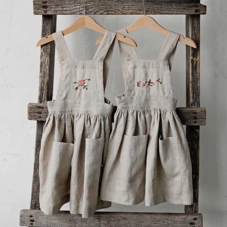 (預購)ALL THE BEAUTIFUL LINEN 後扣圍裙 CROSS BACK PINAFORE