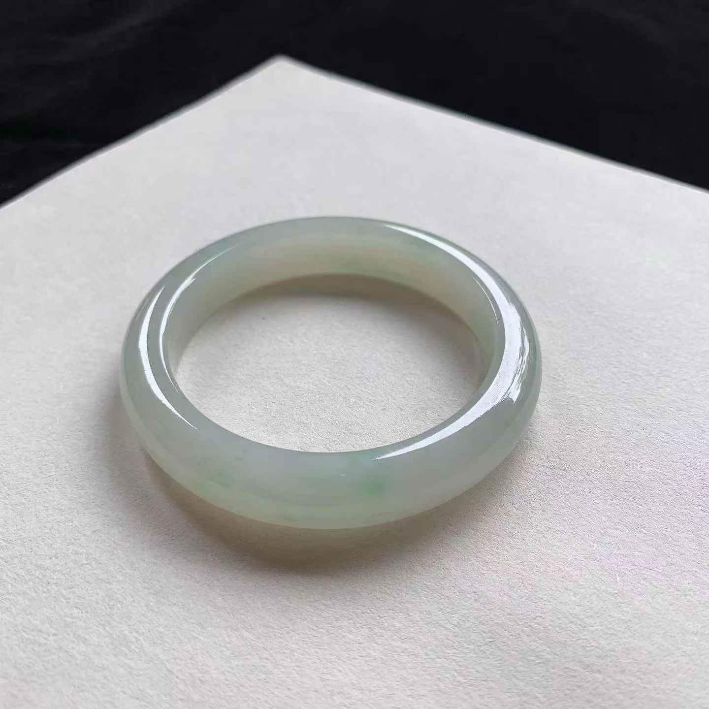 5215652 57mm晴綠翡翠正圈手鐲 (56-58)