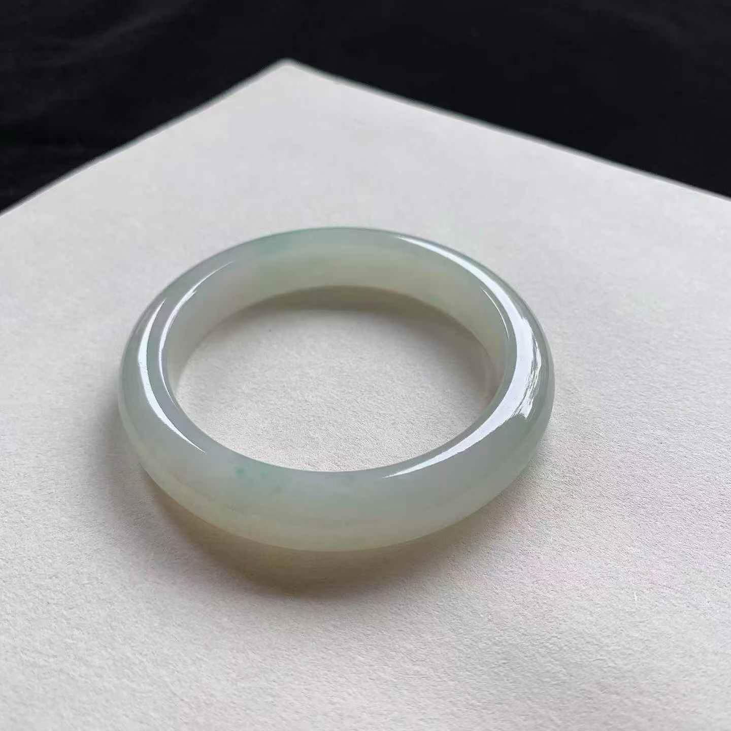 5215652 57mm晴綠翡翠正圈手鐲 (56-58)