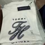 [S] TOMMY HILFIGER IVORY MONOGRAM LOGO DOLMAN SLEEVE TSHIRT, XW07502-100 (STH1680)