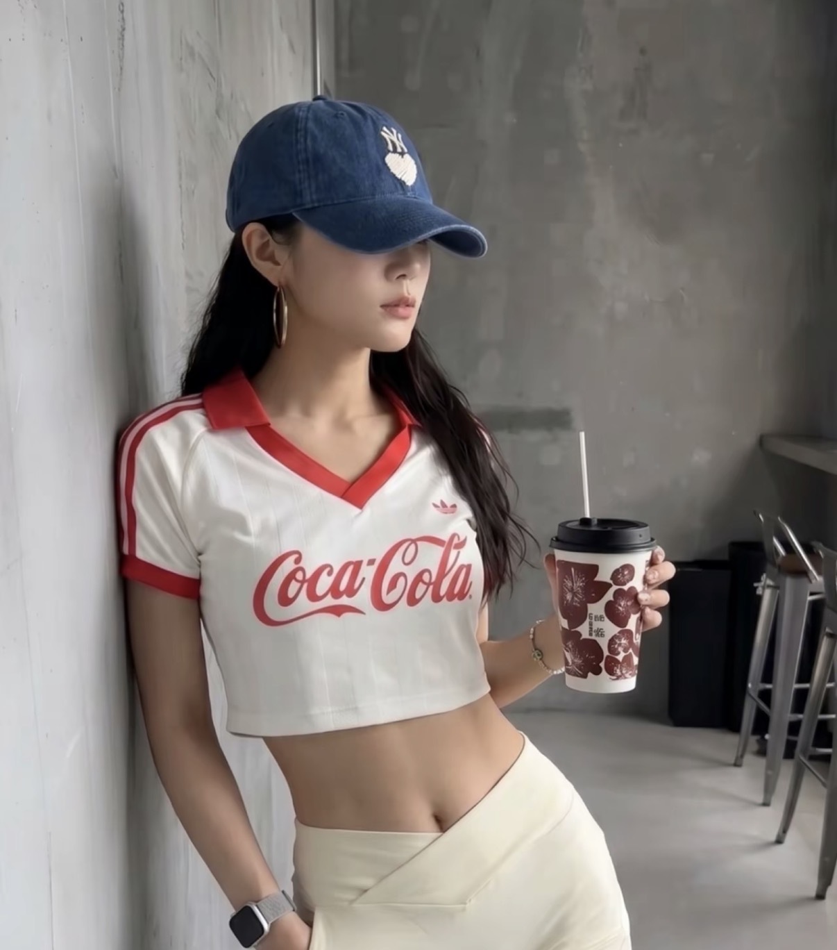 女款 ADIDAS X COCA COLA 白色 可口可樂 聯名款 短版 寬鬆 三葉草 短T【KY7571】ADLP