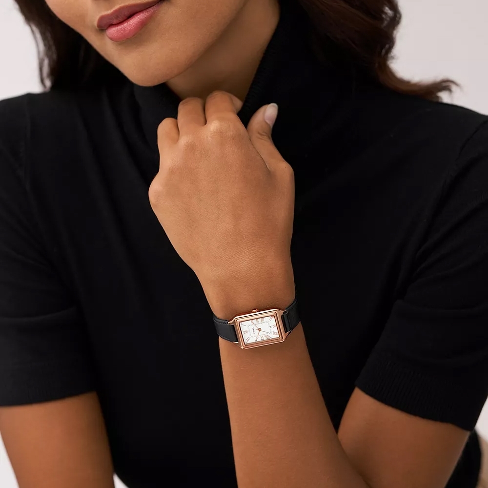 【FOSSIL】簡約羅馬字 日期 不鏽鋼 石英 女生 黑皮帶 手錶 ES5310