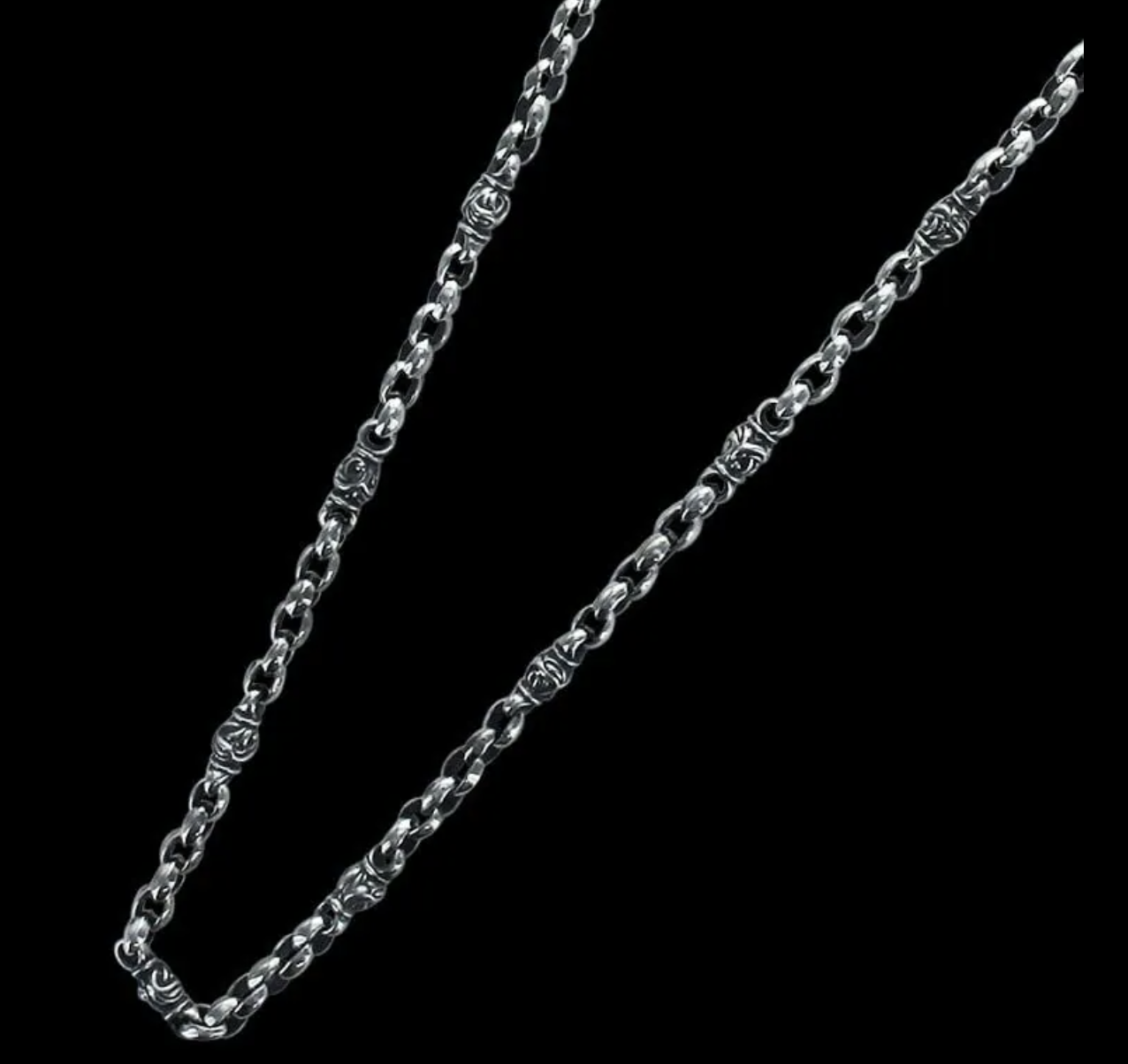 Mating Flight: Hook Mini Silk Eagle Chain