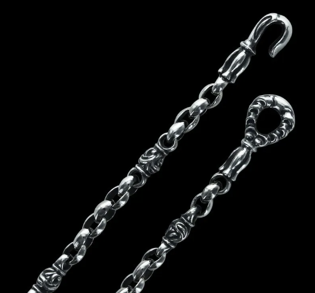 Mating Flight: Hook Mini Silk Eagle Chain