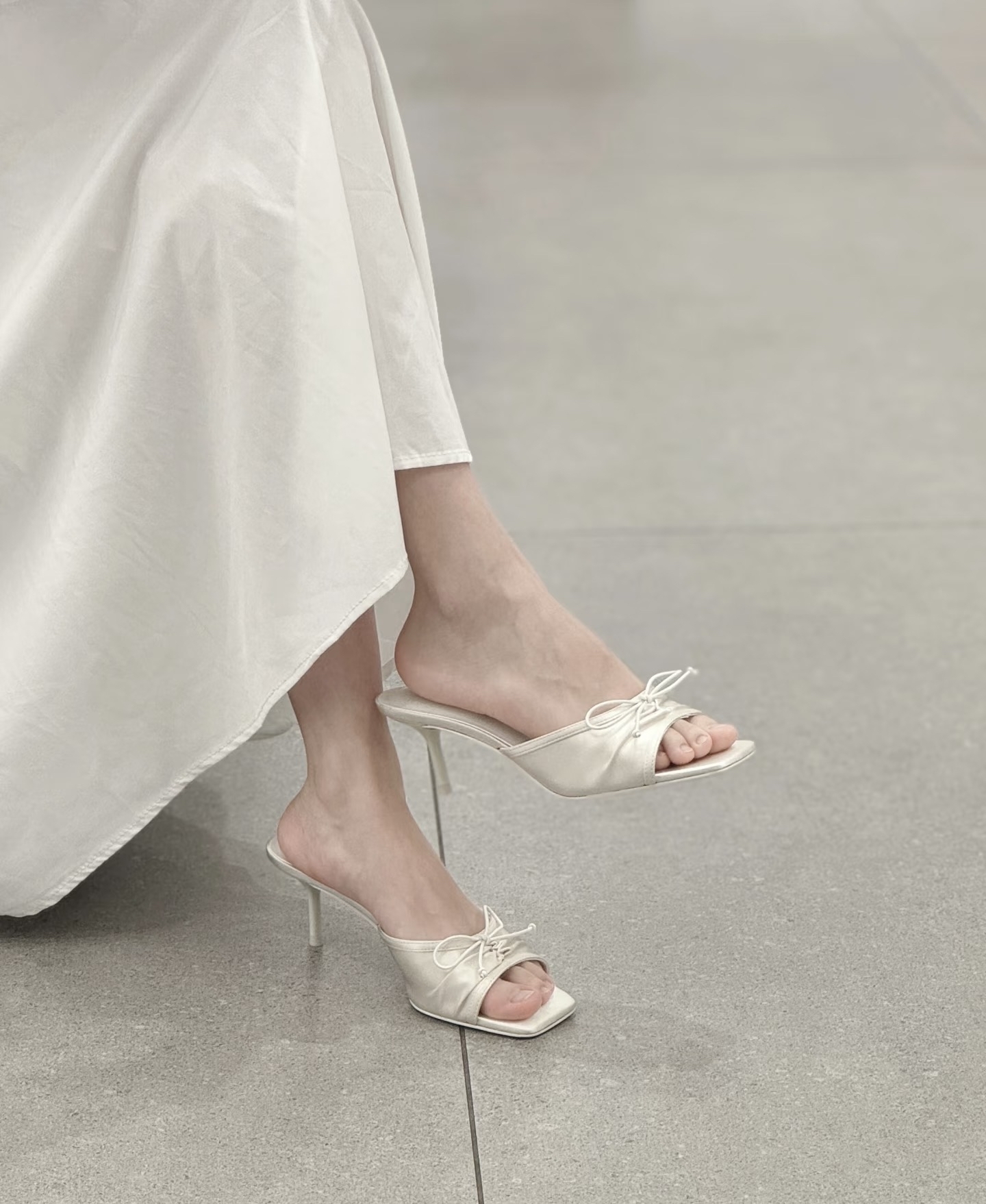 代購-CHARLES&KEITH 小ck 方頭 蝴蝶結 褶皺 細跟 一字拖 拖鞋