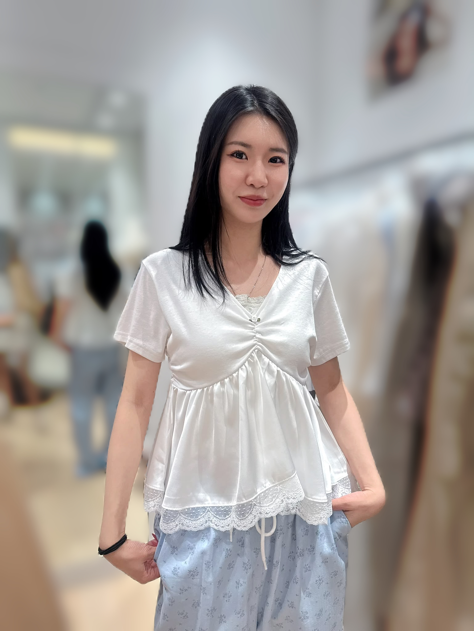 BC03  胸38-48 長20 $ 449(一口價)
