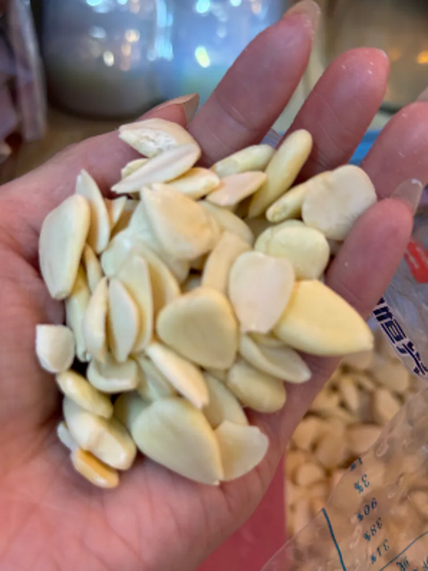 BD017 龍杏半斤 300g EXP: 12個月