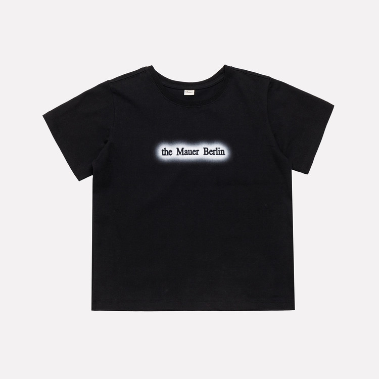 the Mauer Berlin｜MAUER EDGE POINT LOGO CROP TEE (3colors)