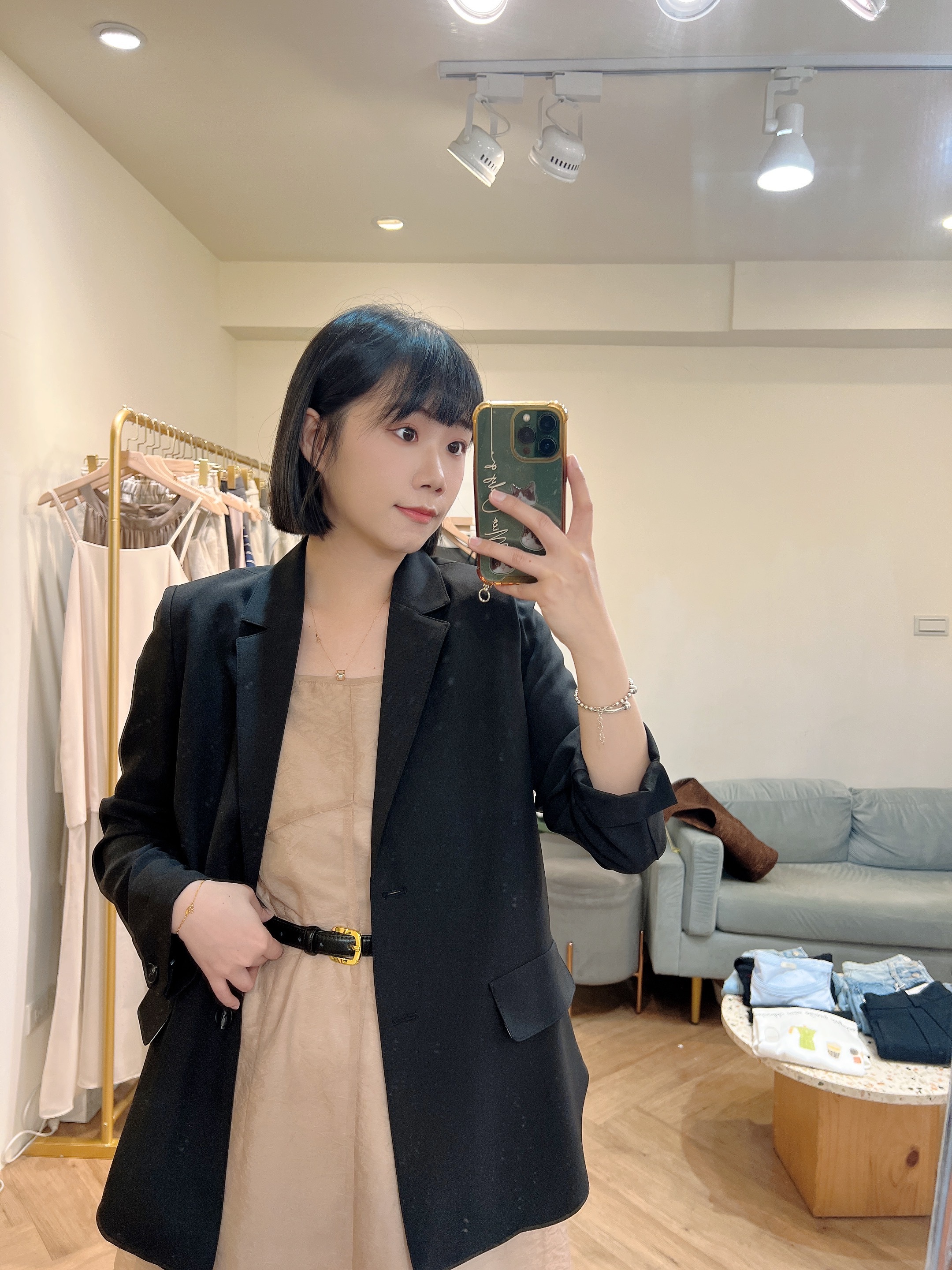薄款襯衫式西裝外套