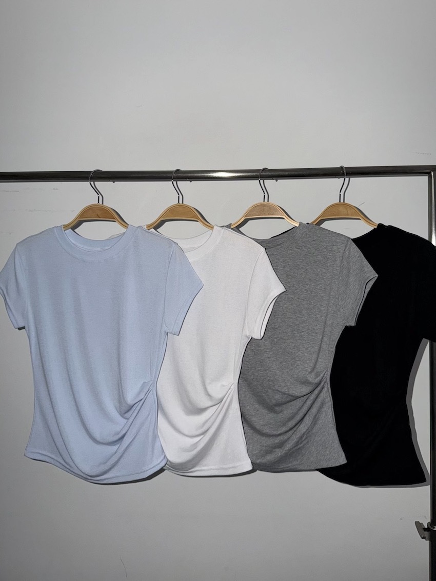 side-ruched waistline round-neck top