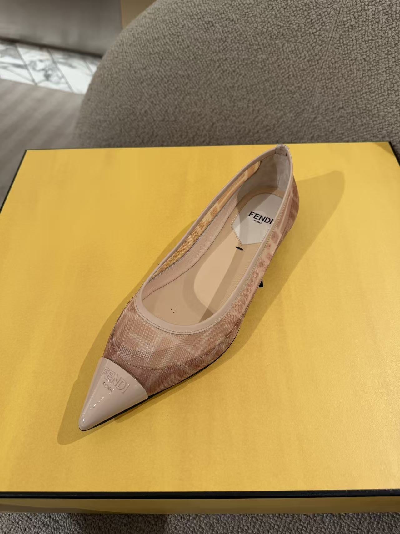 Fendi Colibrì ballet flats beige