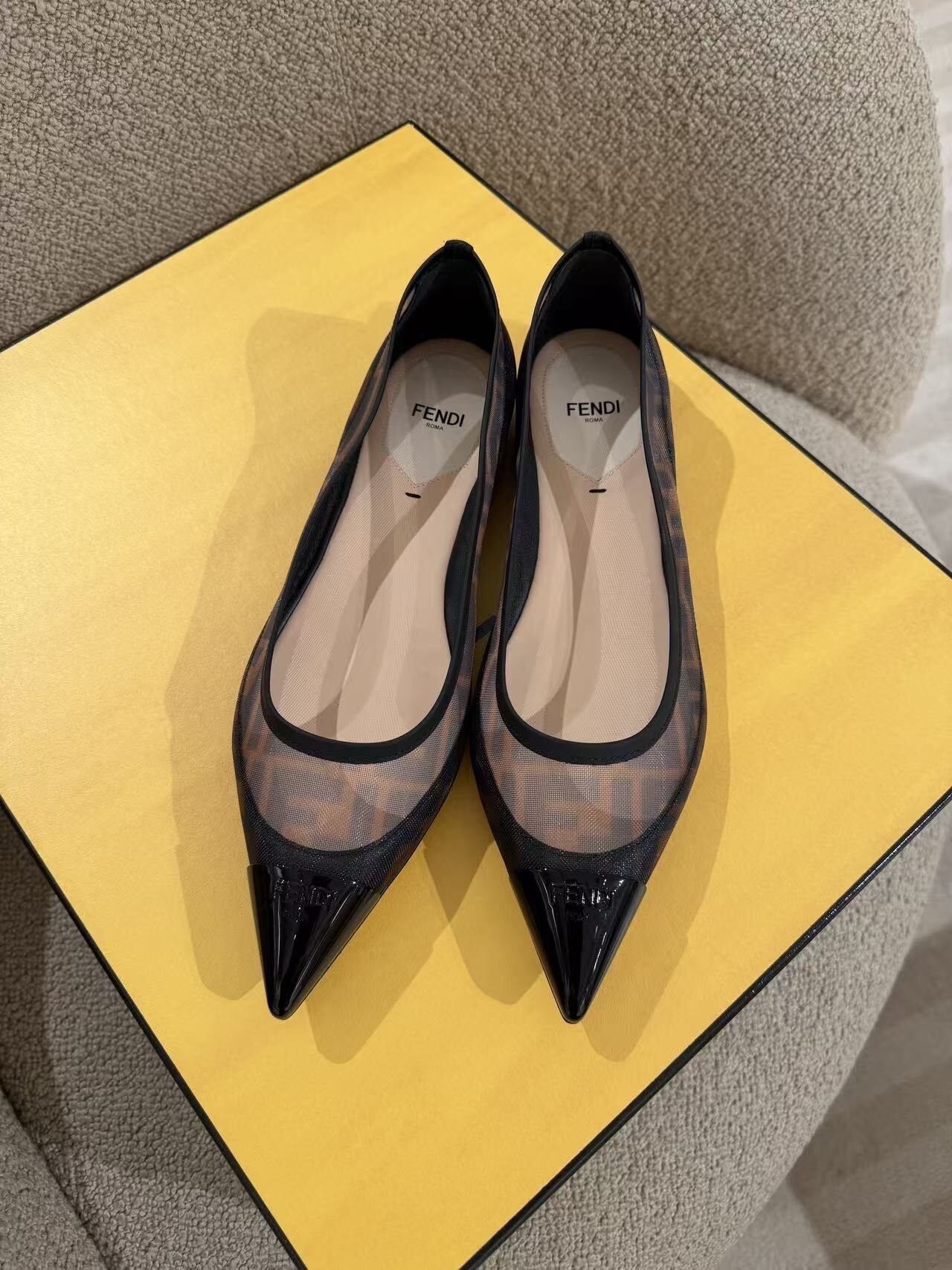 Fendi Colibrì ballet flats black