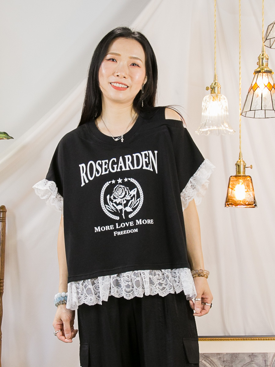 【12/6-14/6限時優惠】袖口 下擺LACE．英文字PRINT．單邊OFF SHOULDER COTTON料TOP