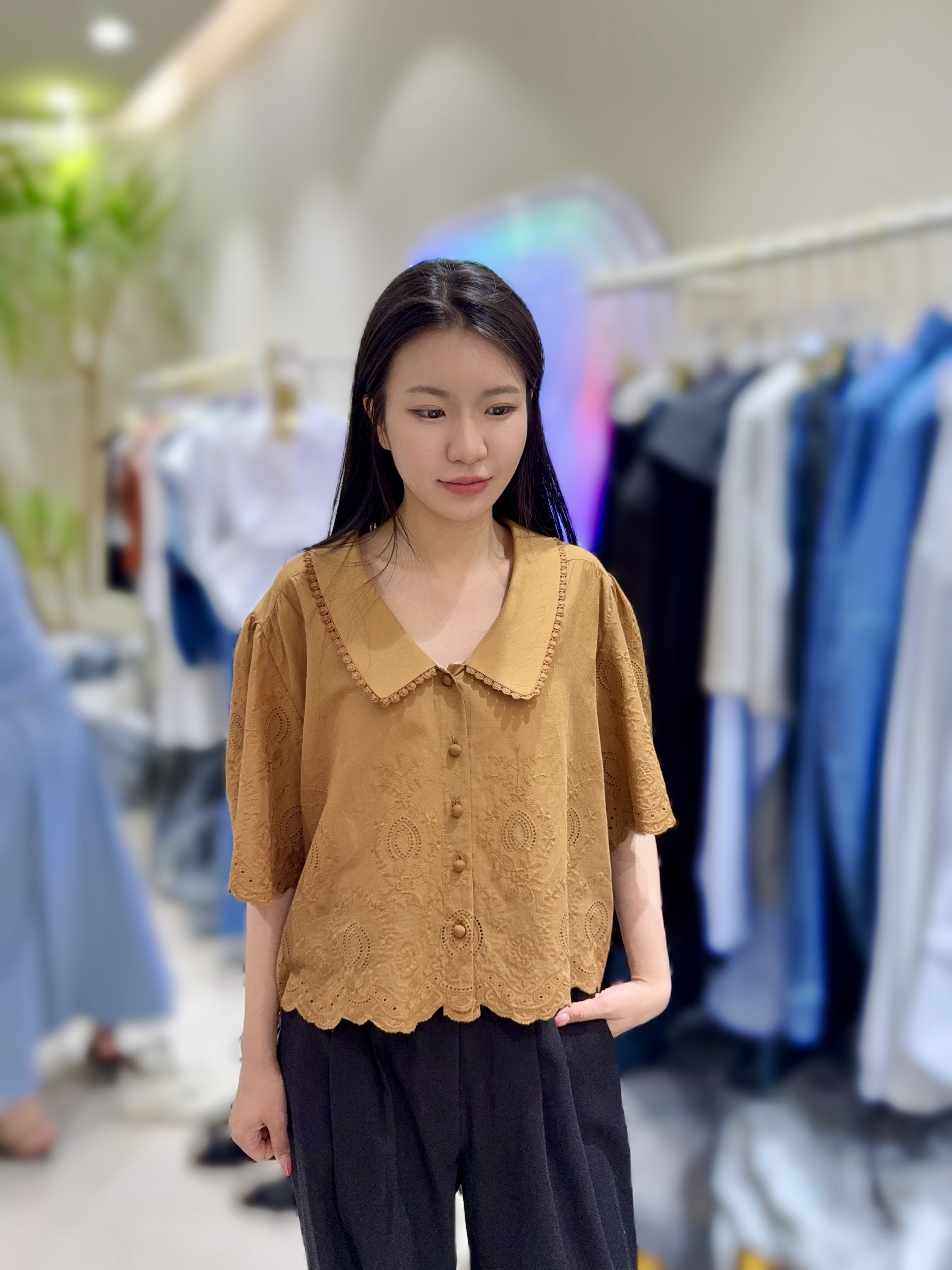 BW31 胸44 長20 $599 (一口價)