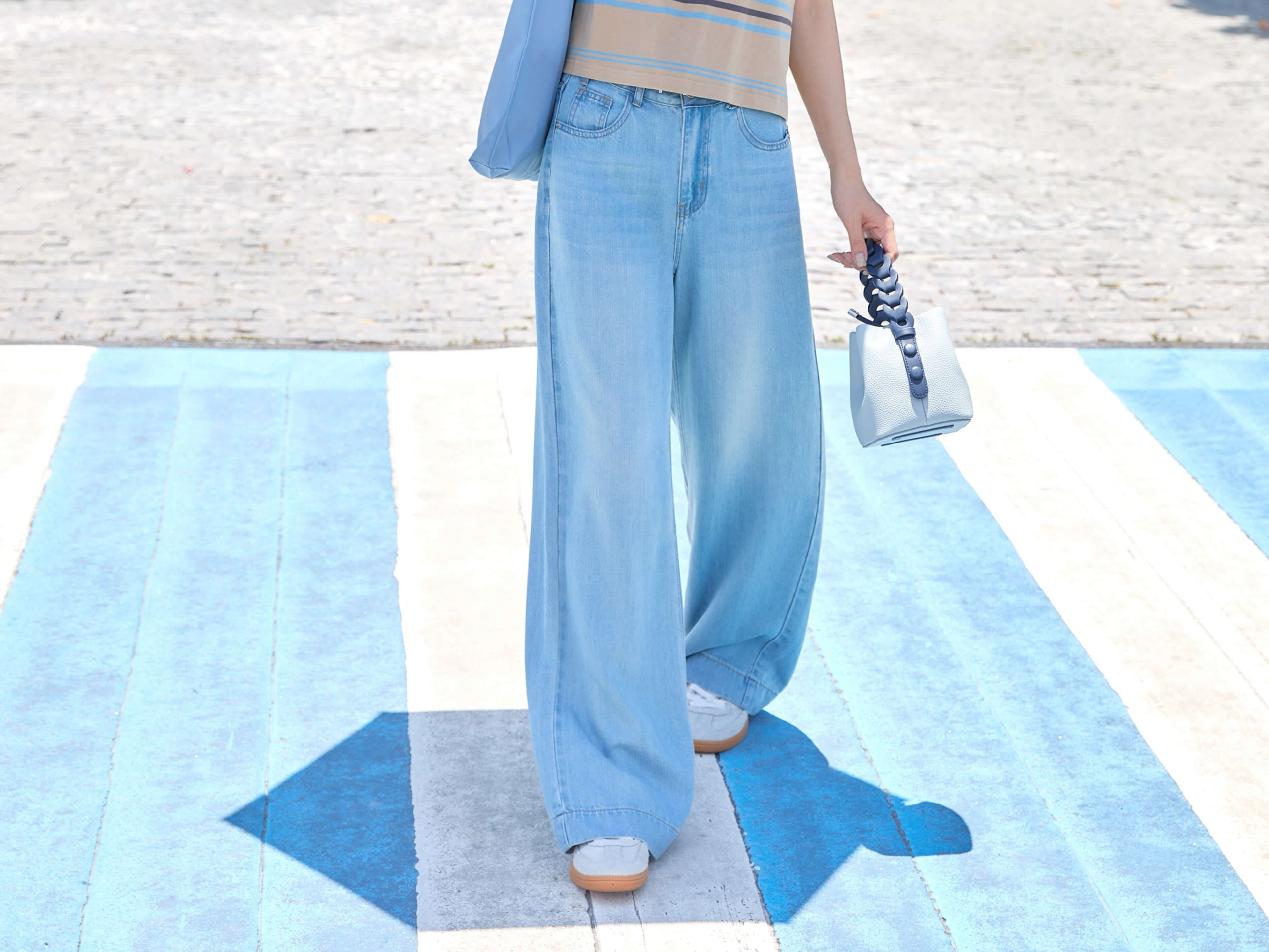 Wide-Leg Mid Waist Lyocell Jeans_JE266L11