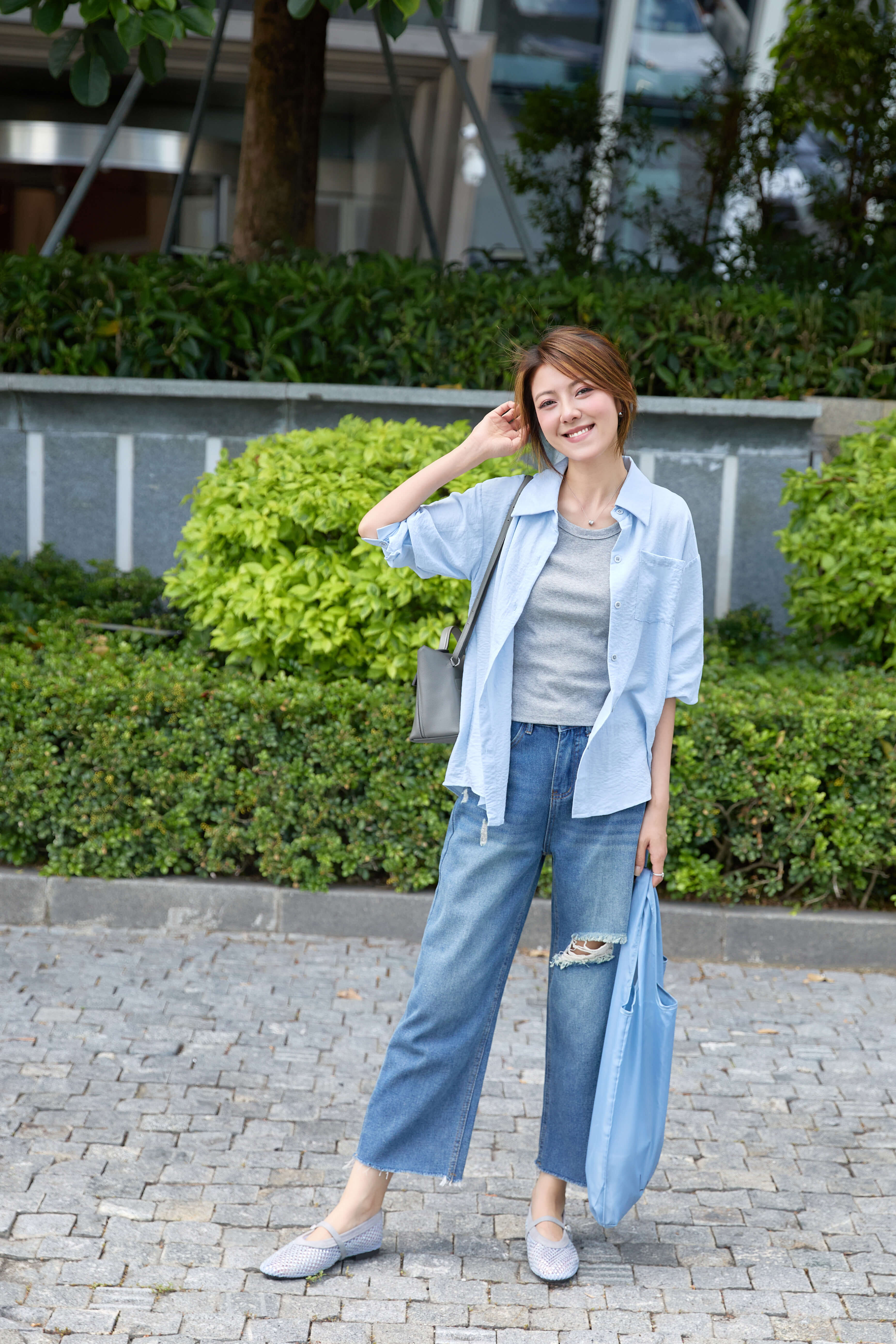 Distressed Straight Leg Cropped Jeans_JE266L21