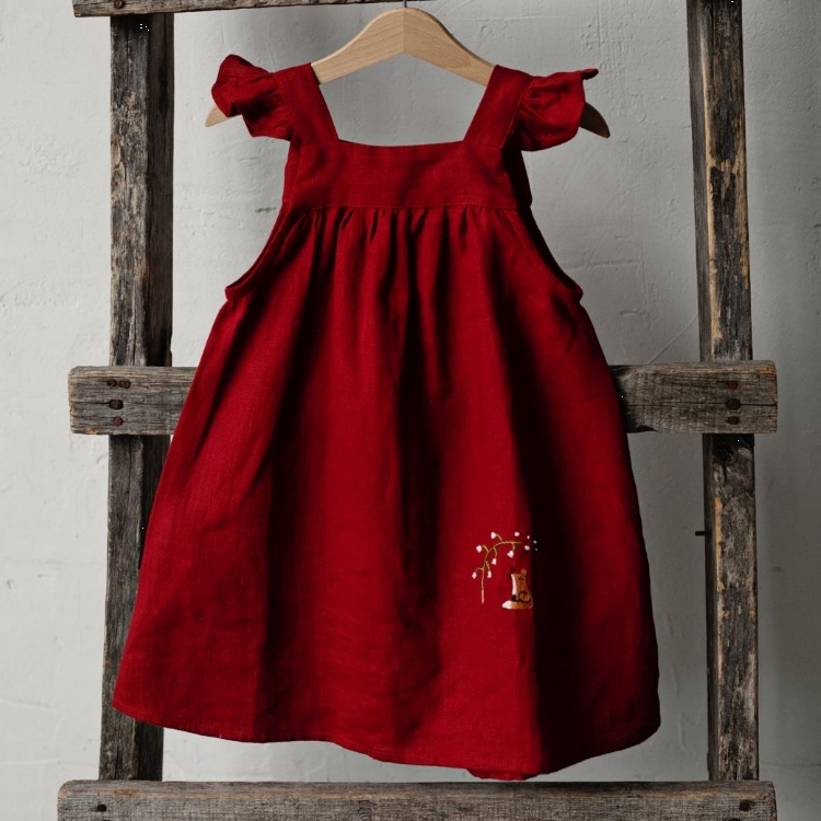 (預購)ALL THE BEAUTIFUL LINEN 後扣小天使刺繡洋裝 PINAFORE WITH BUTTONS