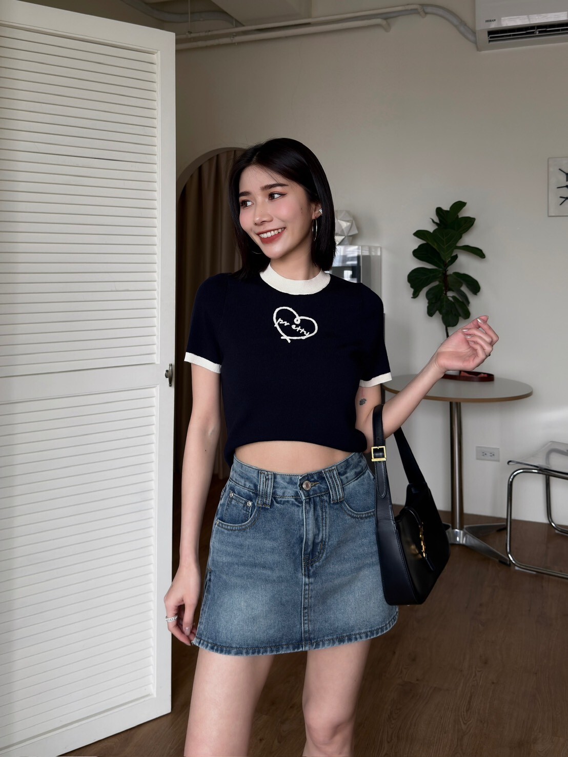 細針織撞色愛心Tee