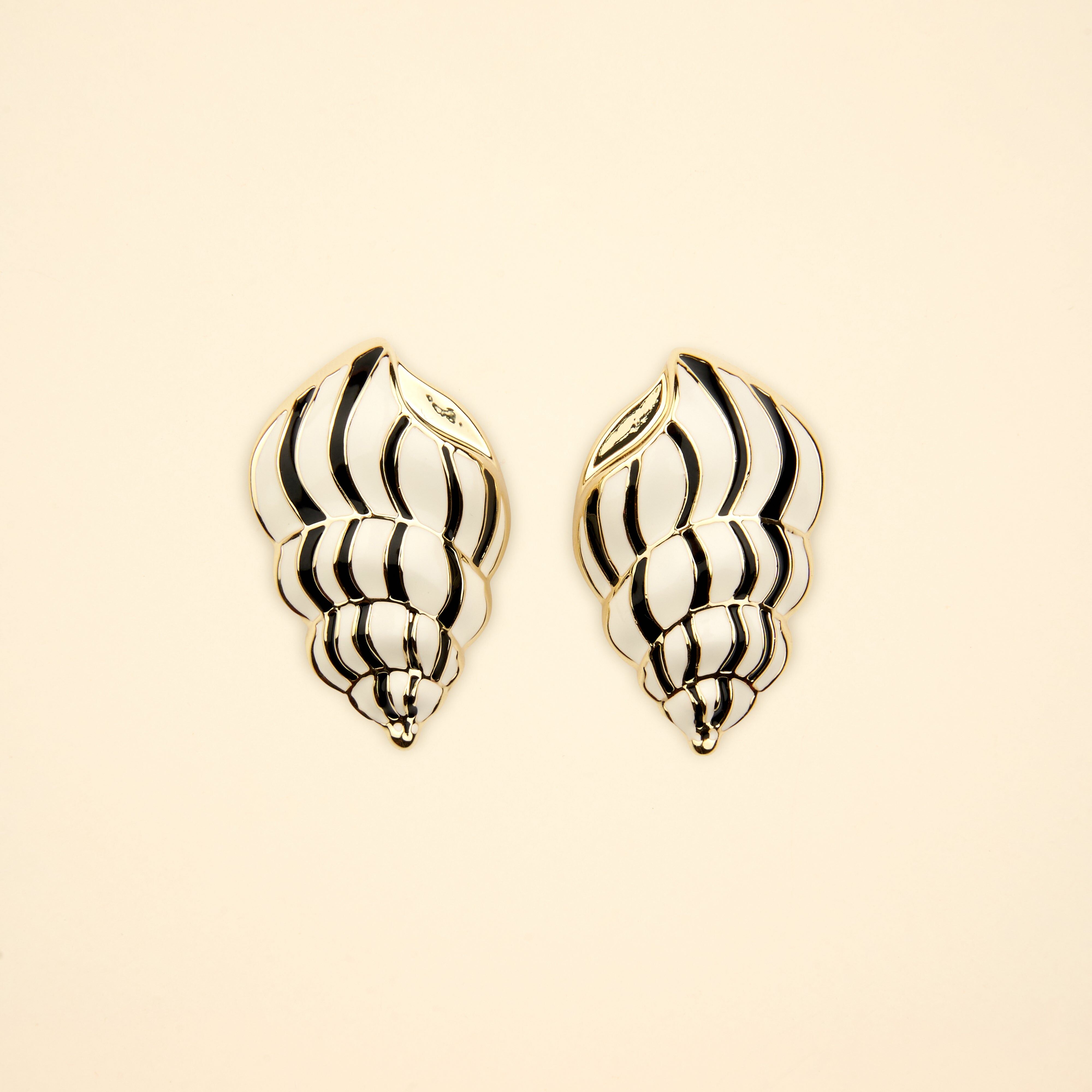 Metal Seashell Earrings｜Coucou Suzette