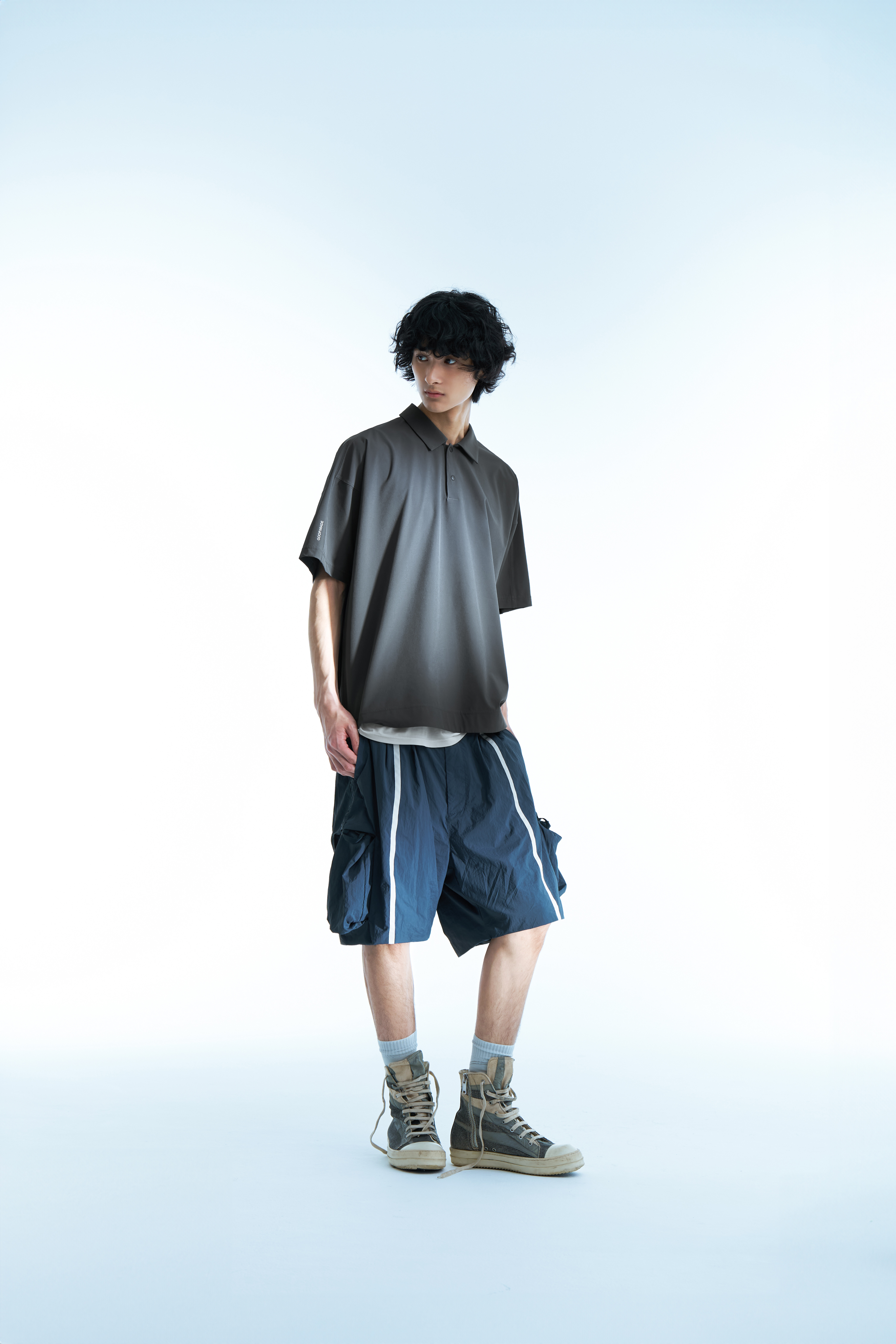 GOOPiMADE P/O - Extremely Light Polo Shirt - D-Gray