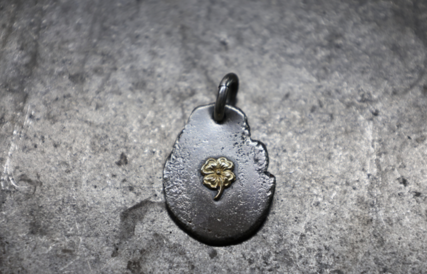 SE-1572 one off metal/K18 clover
