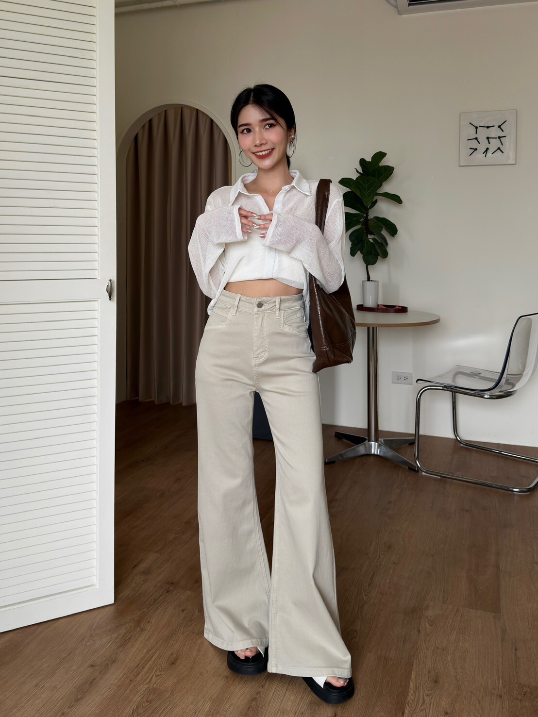 高腰長腿牛仔喇叭褲