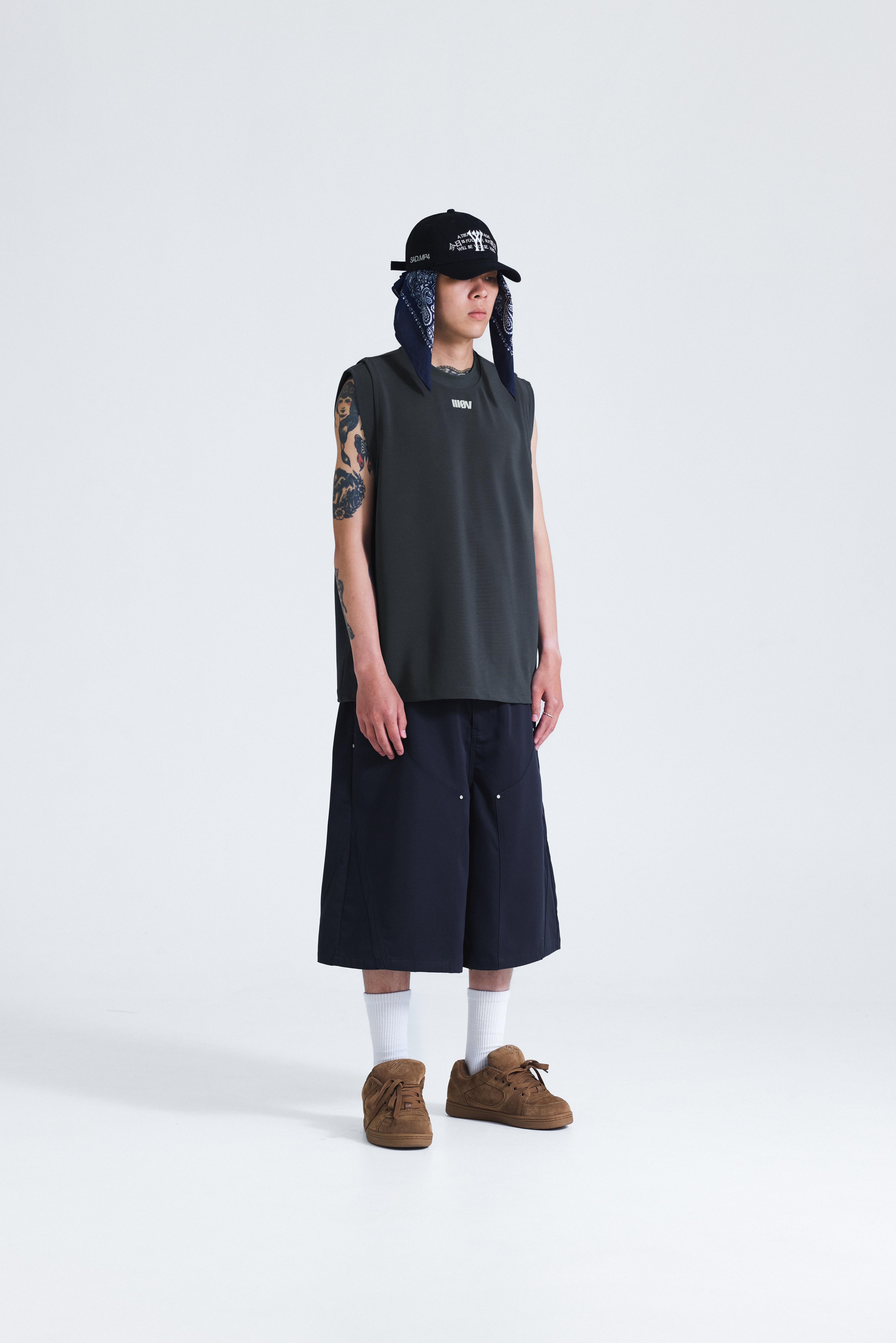 Wall of Sound - 3:20/“JADED” Airy Sleeveless Tee - D.Gray