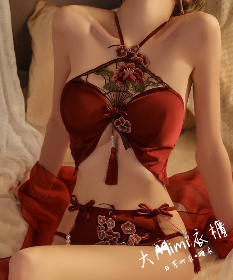 【古典韻味】中式刺繡柔情肚兜睡衣套裝