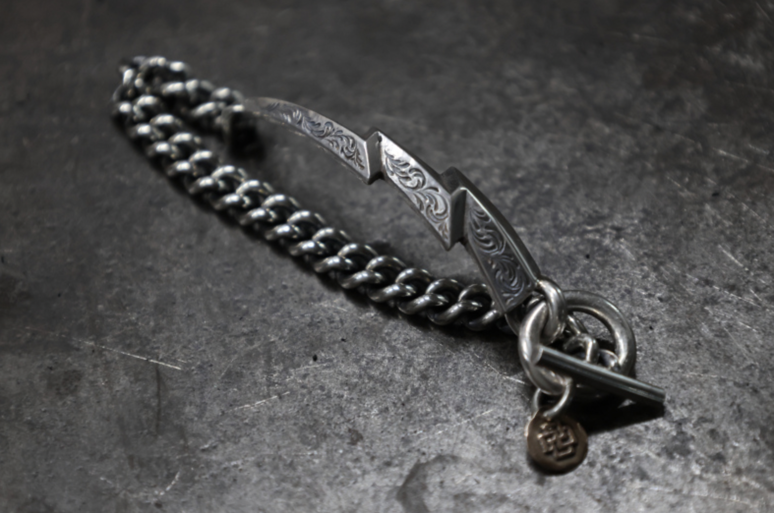 SE-1574 Lightning with twist chain brc 17 wrist