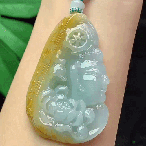 521343 翡翠飄黃佛牌