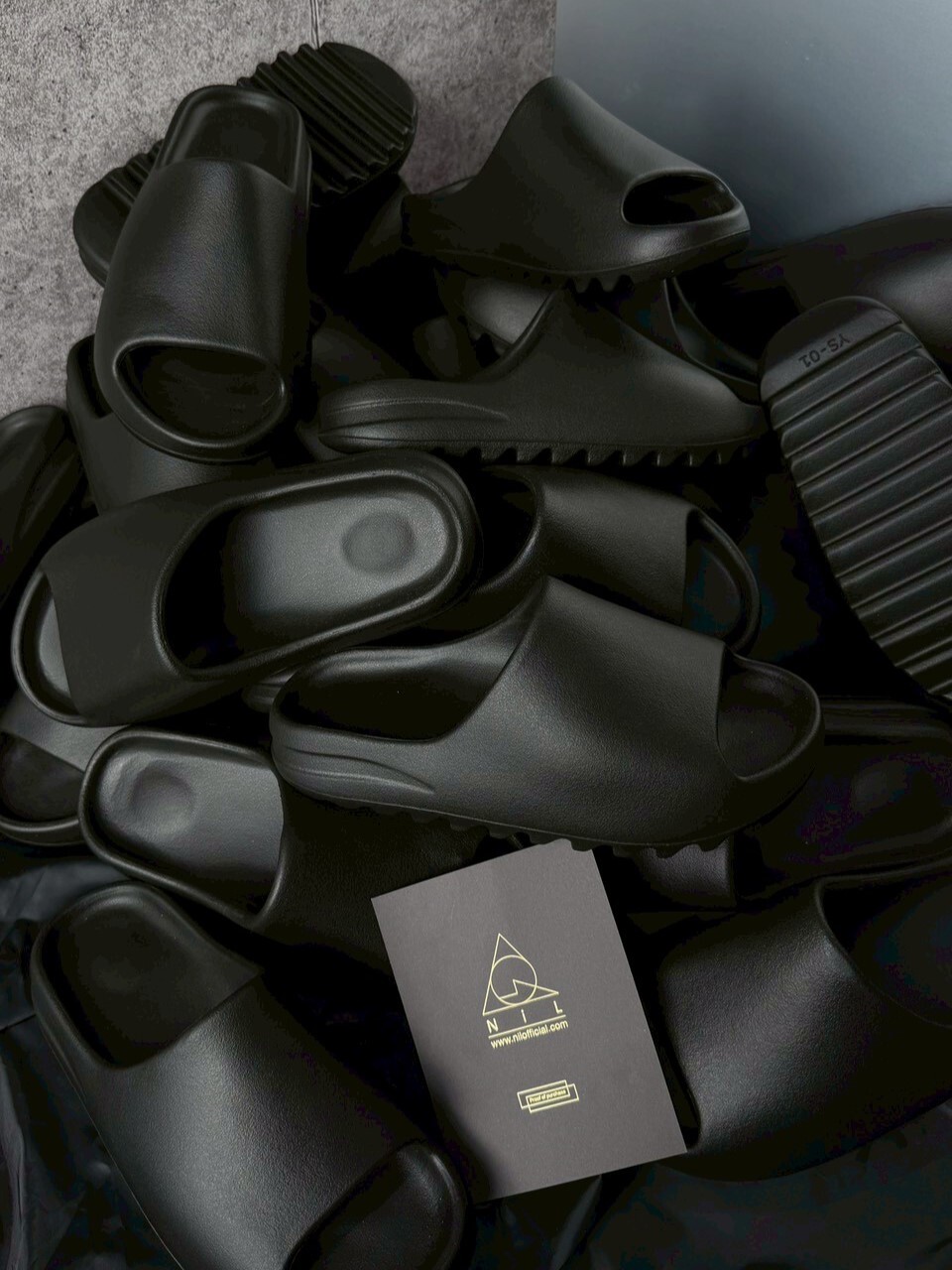 Yeezy slide 初代黑 拖鞋