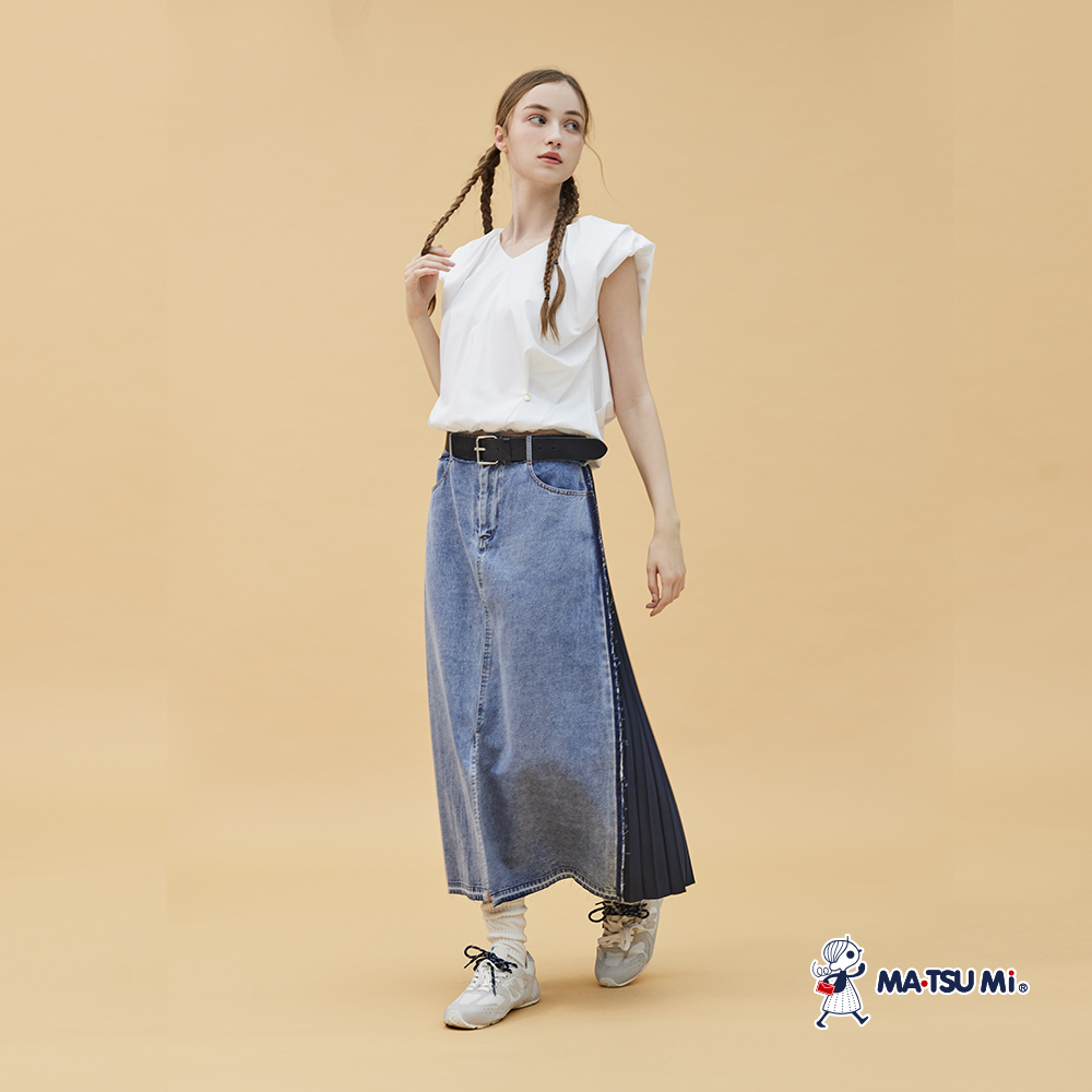 MA‧TSU Mi 竹纖維立體抓褶澎感飛飛袖V領上衣(白.黑)