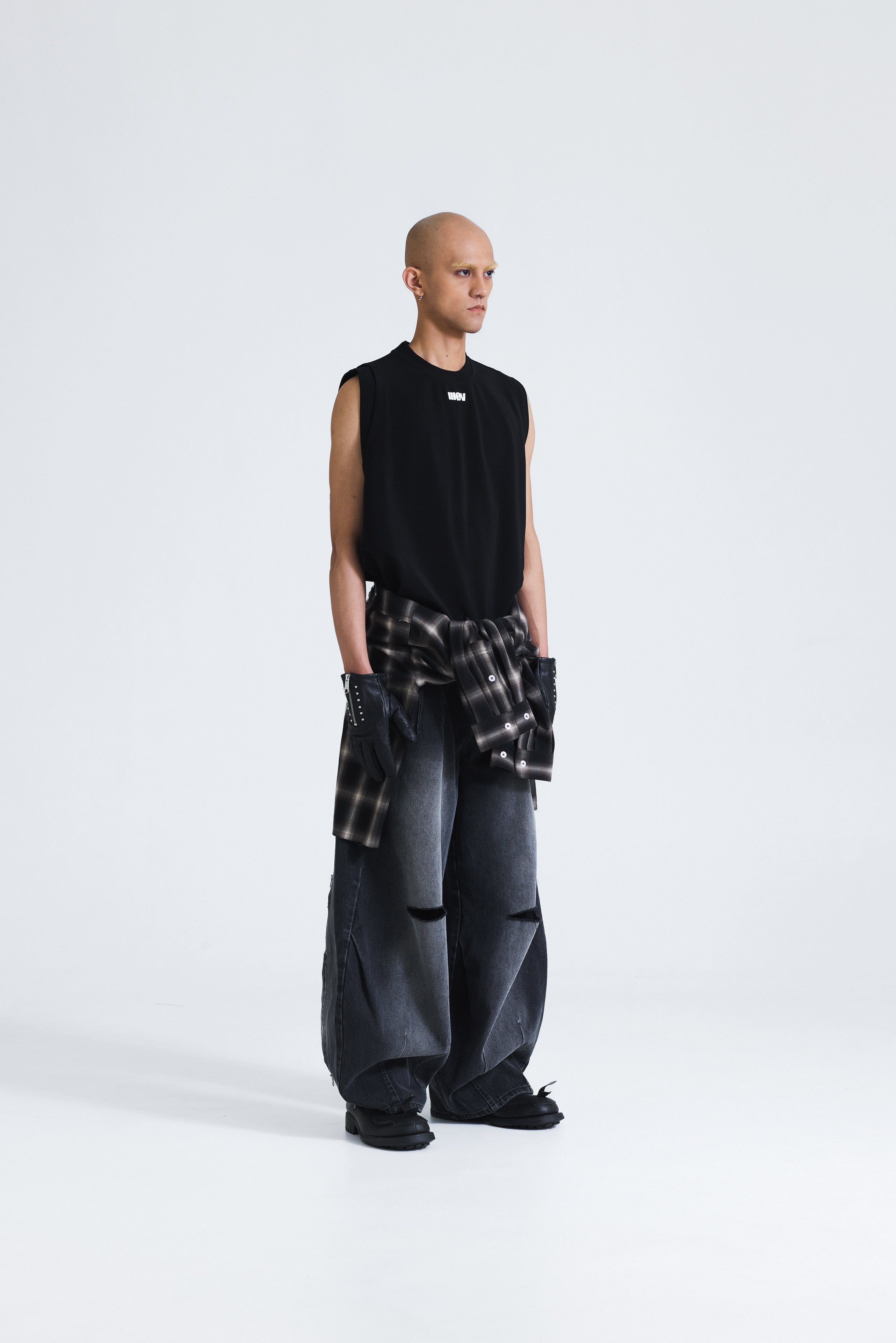 Wall of Sound - 3:20/“JADED” Airy Sleeveless Tee - Black