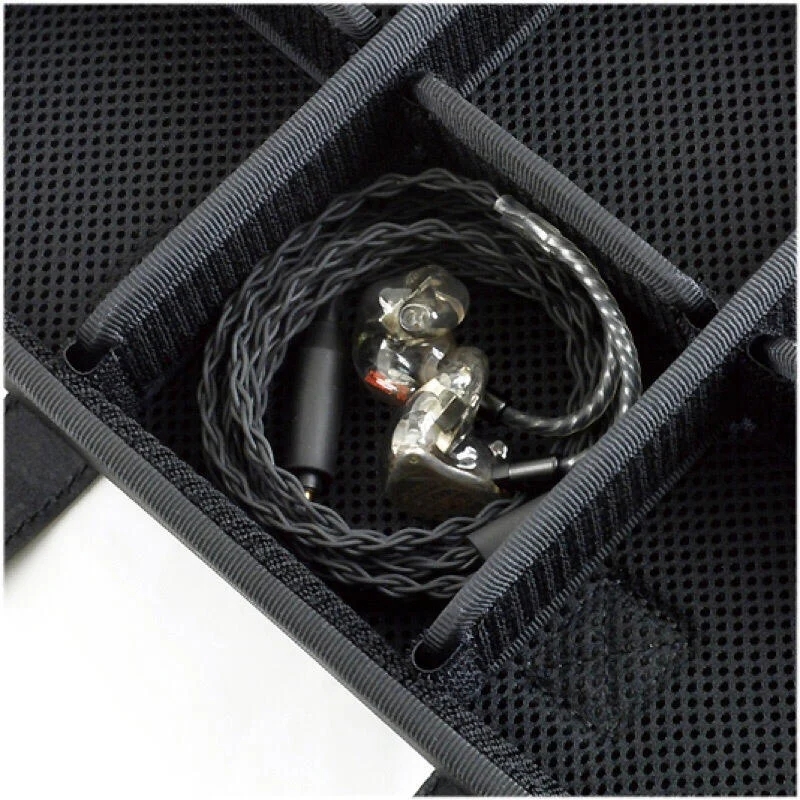 VanNuys - E046 earphone case | 4 compartments |  ~180mm(L) x ~195mm(W) x ~50mm(H)