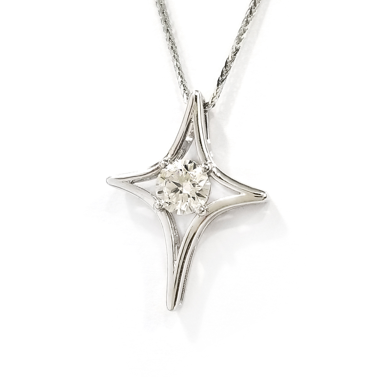 14K White Gold  Lab Grown Diamond Four-pronged star Pendant