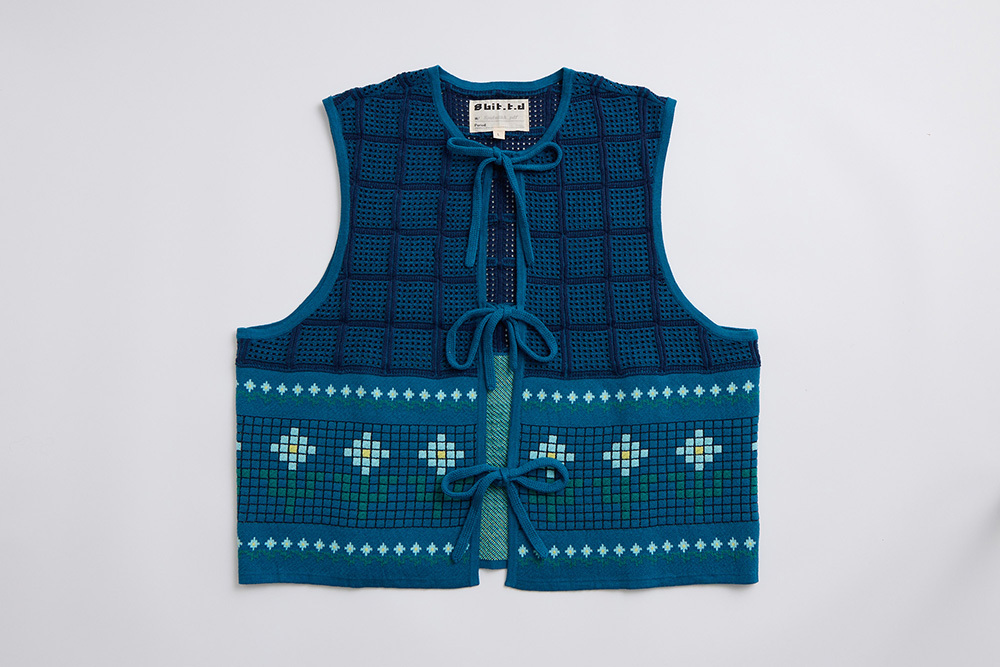13 8bit Flowers Open-Grid Tie Knit Vest (Blue Variant)