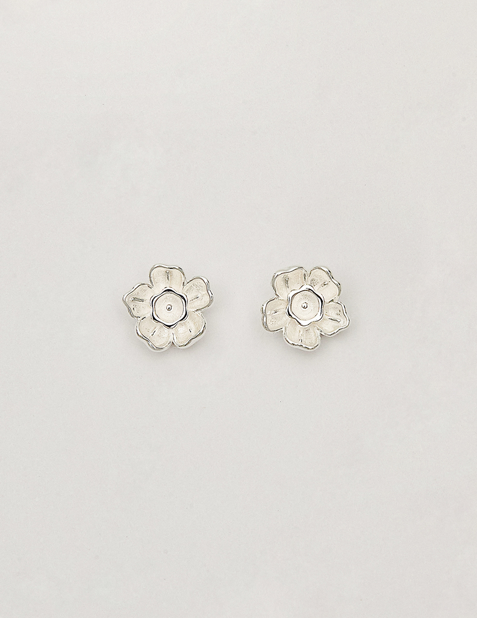 【925純銀】典雅小花。針式耳環