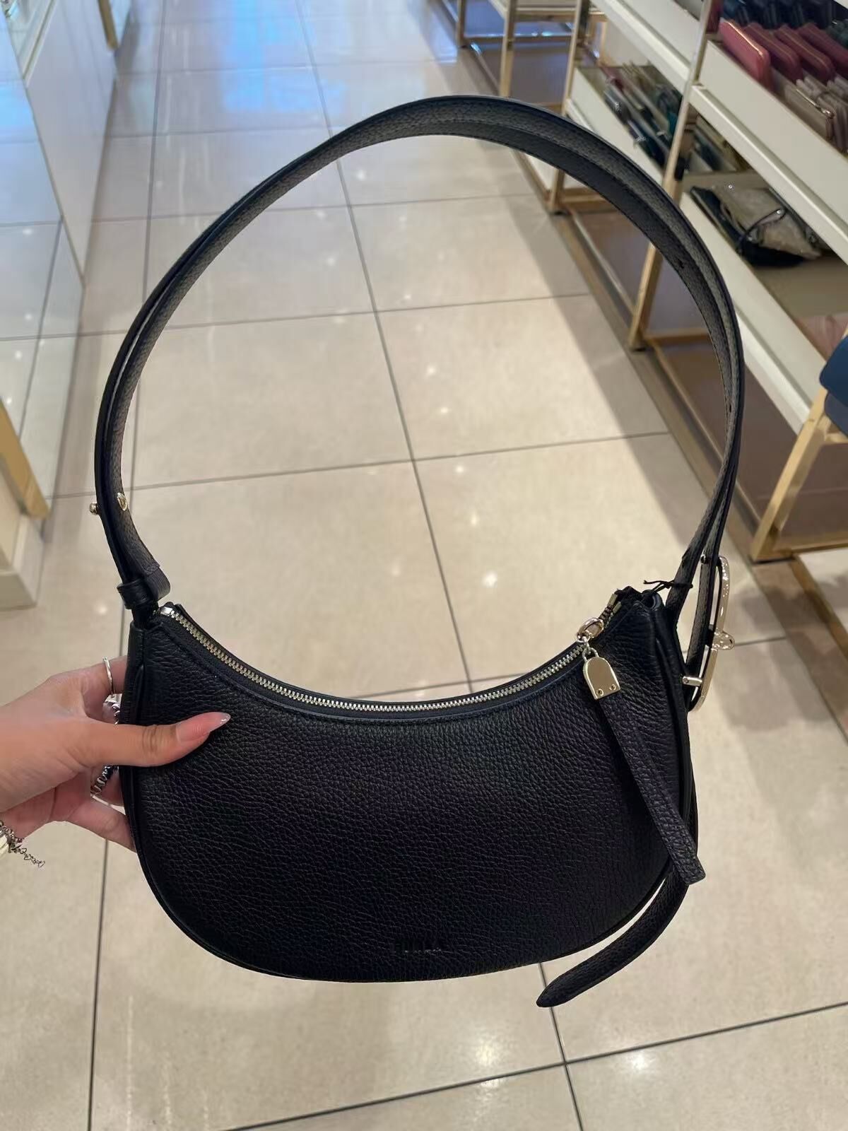 【預購】H0612108 Furla Mialuna 手提包 (黑色)
