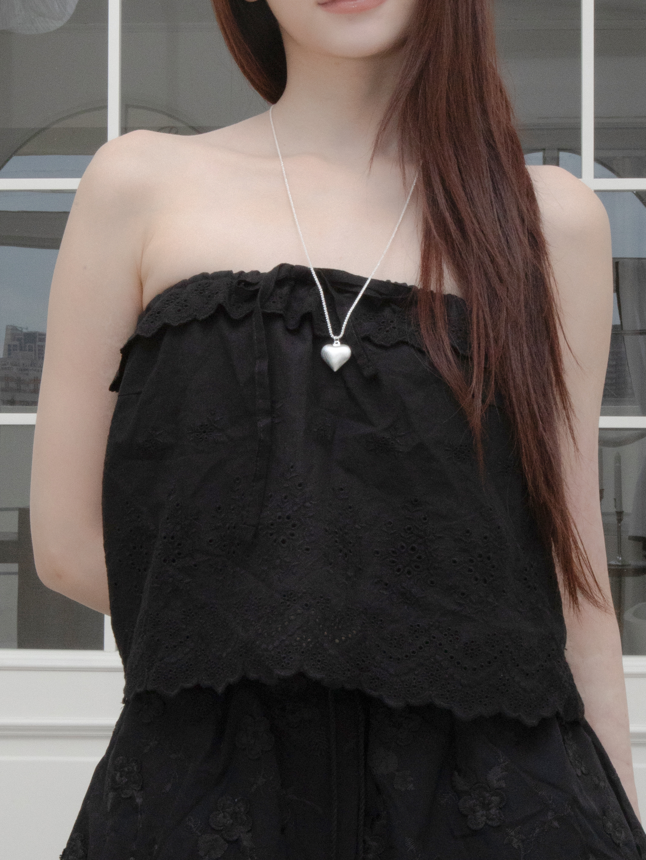 T08 EYELET LACE TIE FRONT TUBE TOP