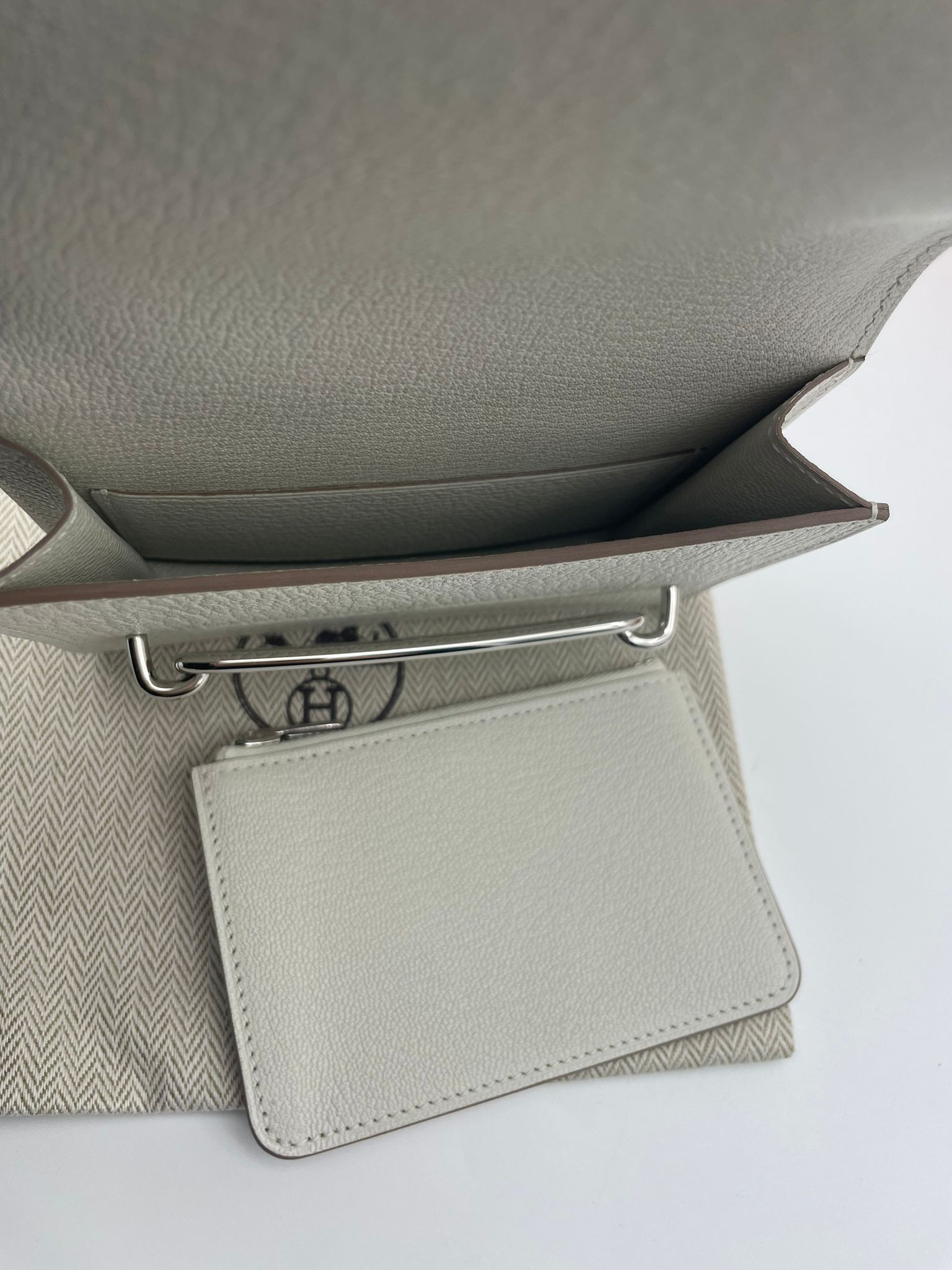 BE031 Hermes Roulis Slim Compact Wallet - Permabrass 12.5 x 10 cm H082213CK0T